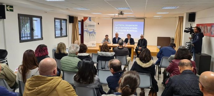 El secretario de Tursimo, Francesc Colomer, en la inauguración de la jornada sobre regeneración de destinos afectados por catástrofes, que ha inaugurado hoy en Vall dEbo.