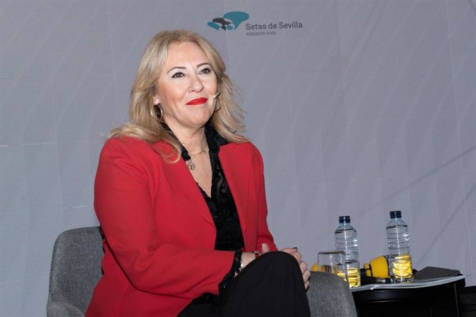 La Consejera de Economía, Hacienda y  Fondos Europeos Carolina España, en el foro encuentros SER