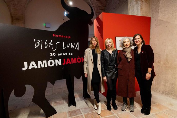 Una exposición homenaje a Bigas Luna por los 30 años de "Jamón Jamón" se puede visitar hasta final de mes en Zaragoza