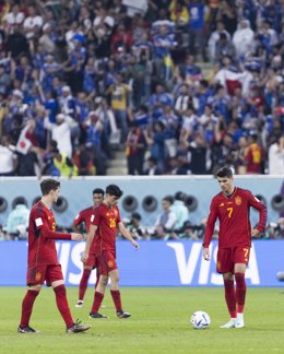 Álvaro Morata, Pedri y Gavi en la derrota (2-1) de España contra Japón en el Mundial de fútbol Qatar 2022.
