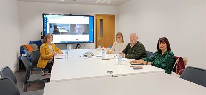 Integrantes del jurado del Premio de Poesía González de Lama que otorga el Ayuntamiento de León.