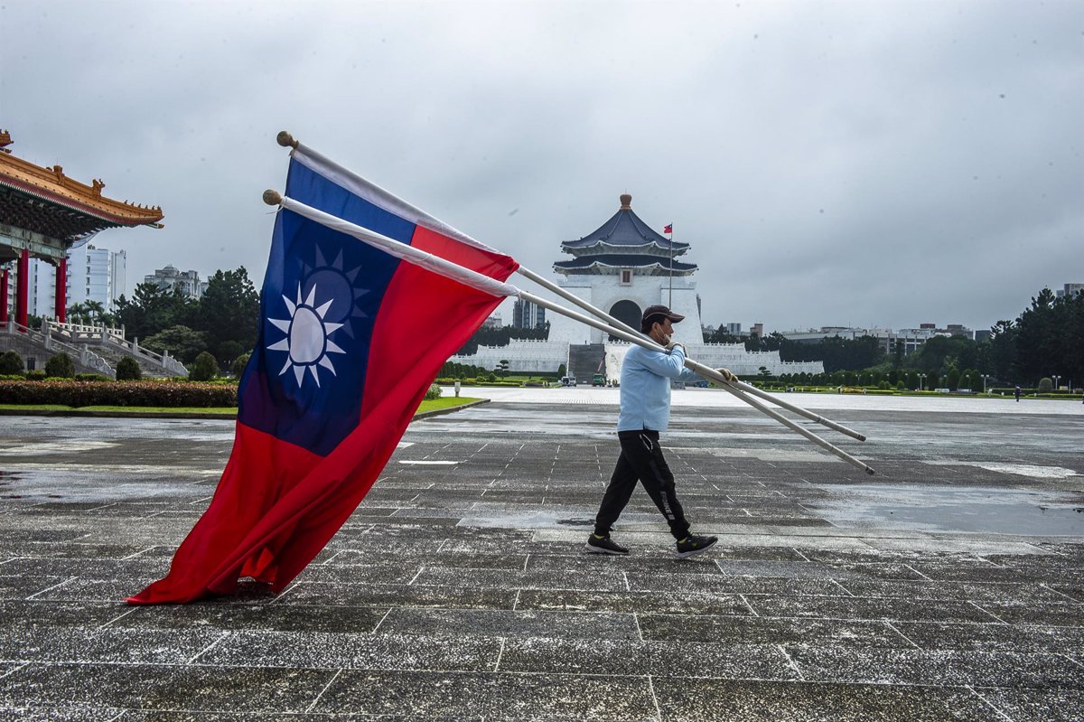 The British delegation visiting Taiwan stressed that the island is “not alone” and claims the right to dialogue