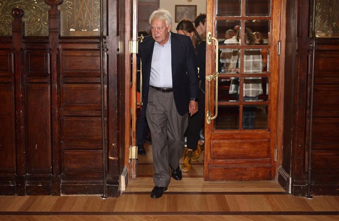 Archivo - El expresidente del Gobierno Felipe González llega a la presentación del archivo sonoro de la fundación Felipe González, en el Ateneo de Madrid, a 28 de septiembre de 2022, en Madrid (España). Durante el acto de presentación del archivo sonoro