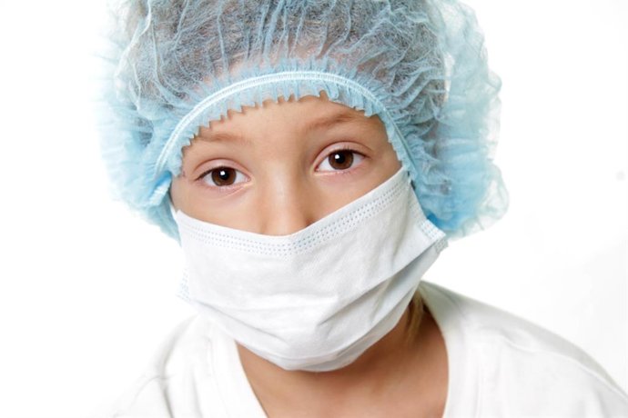 Archivo - Niño con cáncer. Niño enfermo