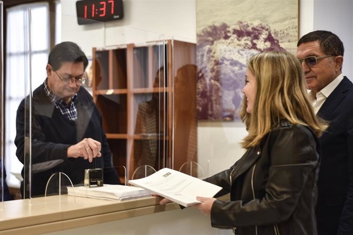 El Grupo Socialista registra en el Parlamento andaluz sus enmiendas parciales al Presupuesto de la Junta para 2023.