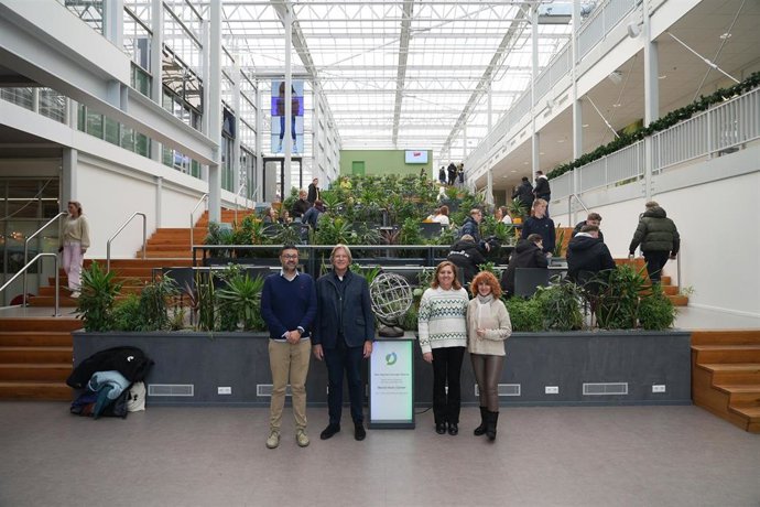 Visita de la consejera de Educación, Cultura y Deportes al 'Word Horti Center' de Naalwijk (Países Bajos).