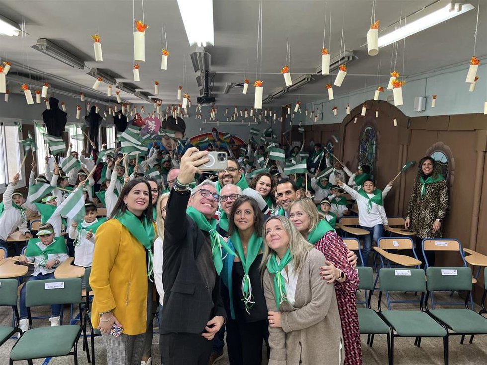 Conmemoración del Día de la Bandera en el CEIP Pedro Corchado