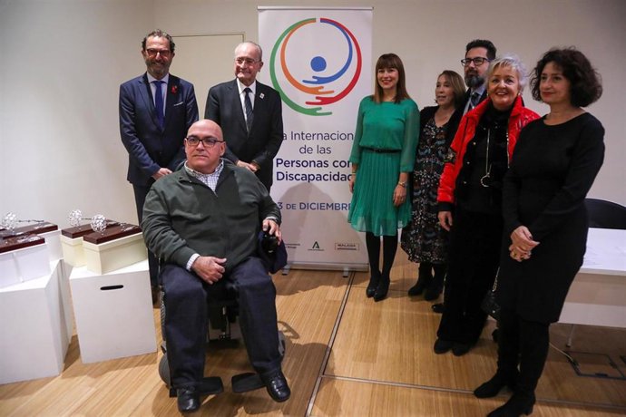 El Ayuntamiento de Málaga, la Junta de Andalucía y las 78 entidades que forman la Agrupación de Desarrollo Málaga Accesible conmemoran este día con el objetivo de destacar el trabajo de las entidades para lograr la plena inclusión en la sociedad.