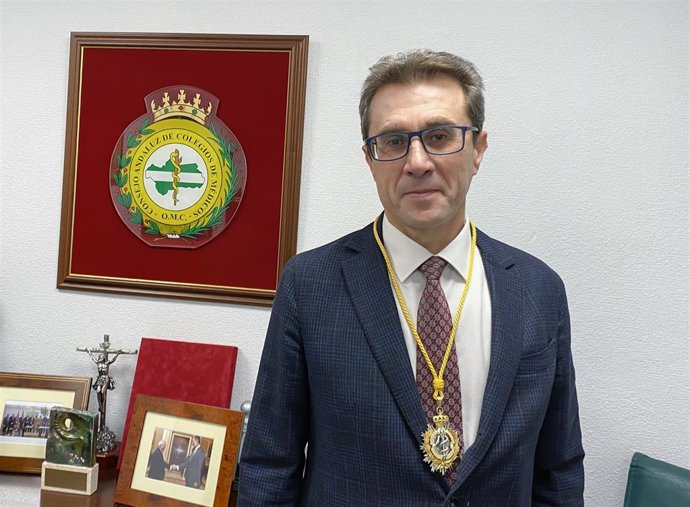 El doctor Jorge Fernández Parra, elegido presidente del Consejo Andaluz de Colegios de Médicos