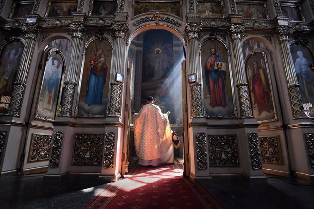 Archivo - Una iglesia ortodoxa en Irpin, Ucrania