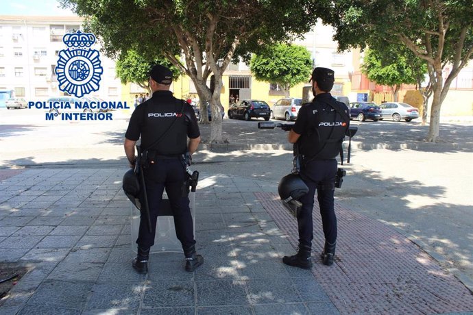 Archivo - Agentes de la Policía Nacional.