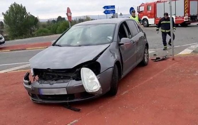 Uno de los coches accidentados.
