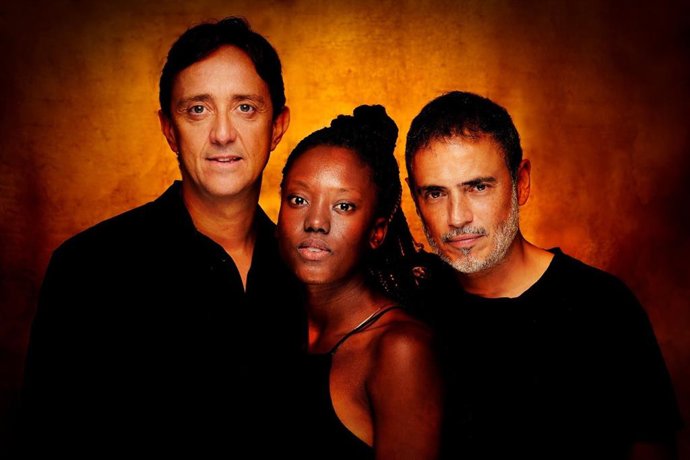 Cartel de la obra teatral 'América', una obra escrita por Sergi Pompermanyer y dirigida por Julio Manrique