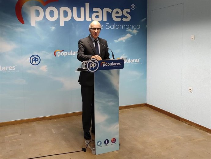 El presidente del PP de Salamanca, Javier Iglesias, después del Comité Ejecutivo Provincial donde ha anunciado su renuncia a continuar en el cargo