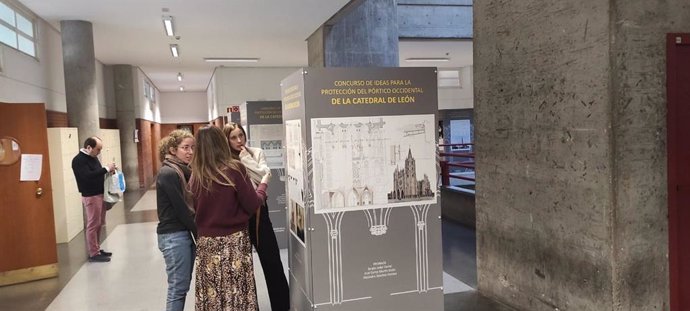 La Uva acoge una exposición con las propuestas de protección del pórtico de la Catedral de León