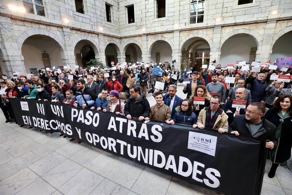 Acto por el Día Internacional de las Personas con Discapacidad en el Parlamento de Cantabria