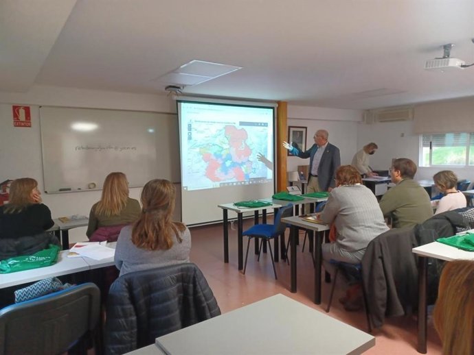 Empleados públicos de C-LM se forman en la aplicación de las medidas para hacer frente a la despoblación.