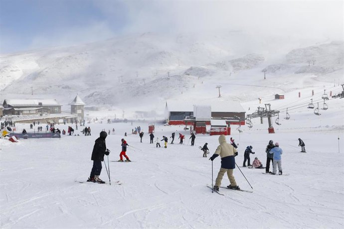 Inauguración de la temporada de esquí en Sierra Nevada. A 3 de diciembre de 2022 en Monachil, Granada (Andalucía, España).