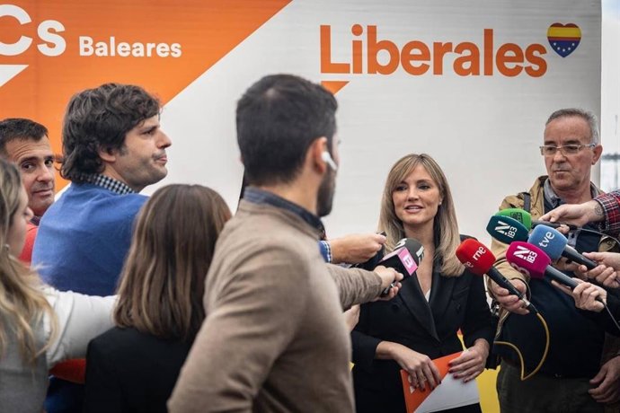 La coordinadora autonómica de Cs Baleares y portavoz parlamentaria, Patricia Guasp, en declaraciones a los medios. Archivo.