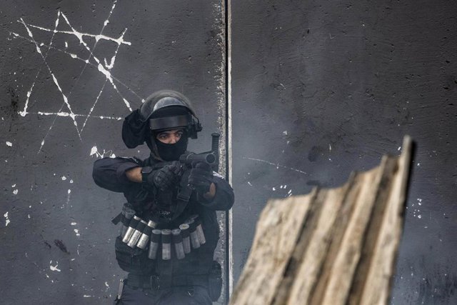 Archivo - Imagen de un militar israelí en Jerusalén 