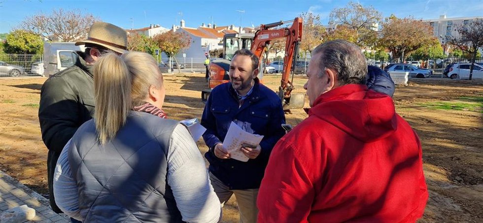Nota De Prensa. Plan Mejora Tu Barrio. Sevilla Este