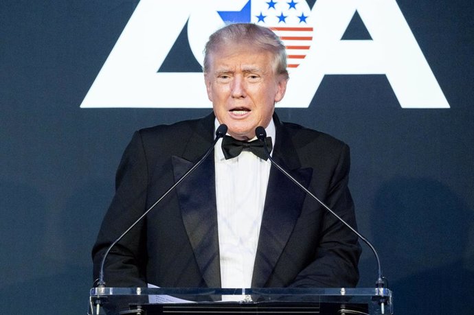 13 November 2022, US, New York: Former US President Donald Trump speaks during the Zionist Organization of America (ZOA) Gala at Pier Sixty at Chelsea Piers in New York City. Photo: Michael Brochstein/ZUMA Press Wire/dpa
