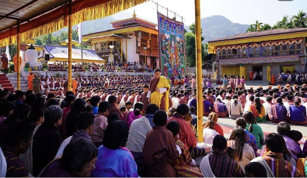 Imagen de archivo cecida a la Asamblea de Extremadura por la Casa Real de Bután.