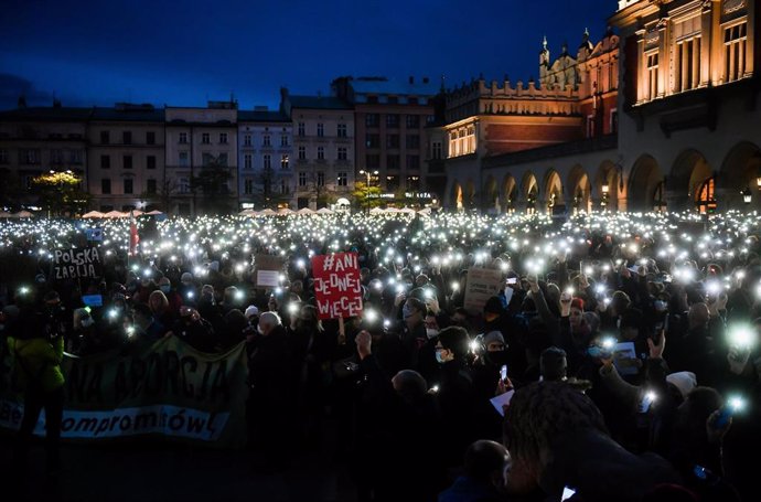 Archivo - Protesta contra las restricciones al aborto en Cracovia (Polonia) 