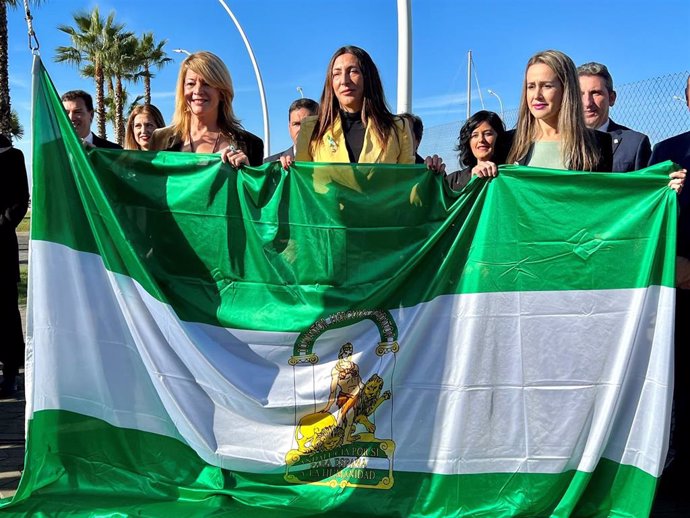 Acto del Día de la Bandera en Huelva