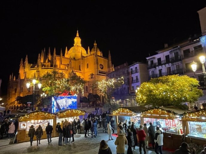 Mercadillo navideño de Segovia.
