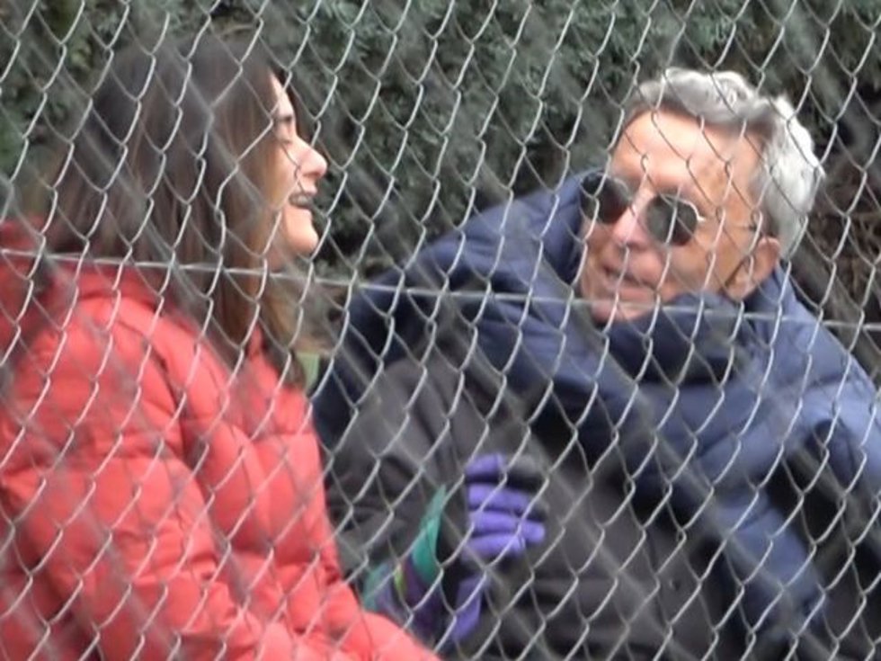 Ortega Cano, risas y complicidad con la madre de un amigo de su hijo
