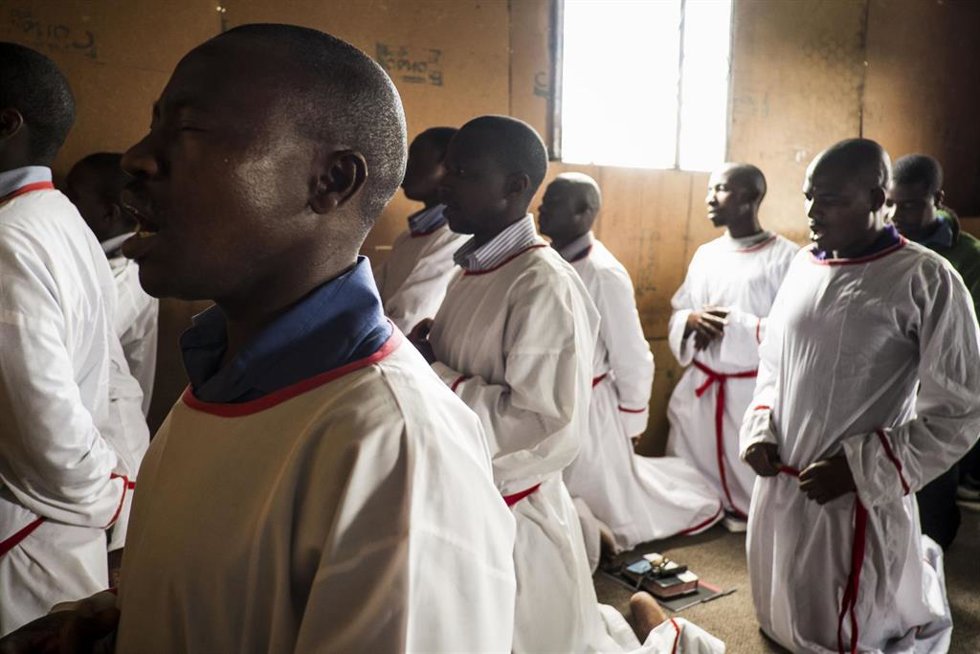 Ceremonia de ordenación sacerdotal en Cabo Occidental, Sudáfrica