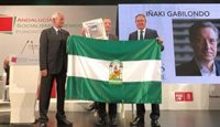 Escuredo pide "no dulcificar" la historia a los que "han llegado 40 años tarde al andalucismo"