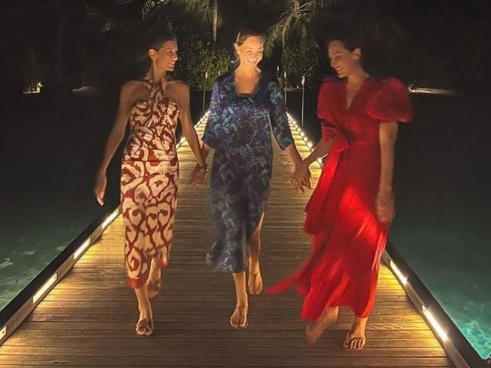 Tamara Falcó celebra su cumpleaños en las Maldivas junto a su madre, Isabel Preysler, y su hermana, Ana Boyer