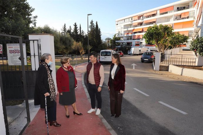 El Ayuntamiento de Marbella mejora accesibilidad y movilidad en la urbanización El Palomar