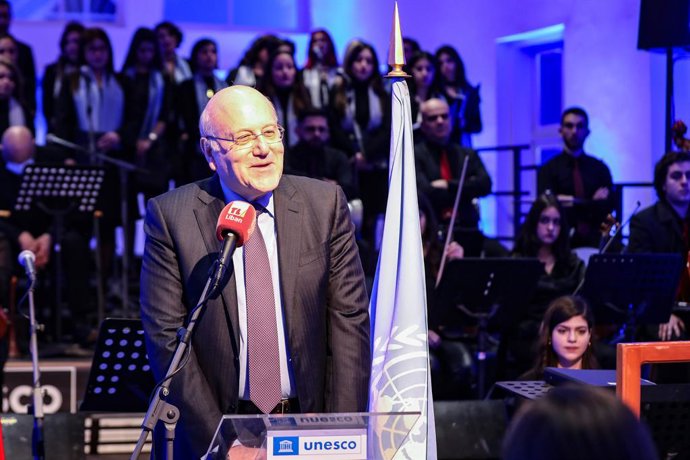Archivo - HANDOUT - 28 March 2022, Lebanon, Beirut: Lebanese Prime Minister Najib Mikati delivers a speech during the inauguration of the Mufti Hassan Khaled School, as part of a ceremony held to mark the completion of UNESCO restoration projects to reh
