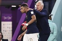 Deschamps: "Mbappé tiene la habilidad de resolver muchos problemas"