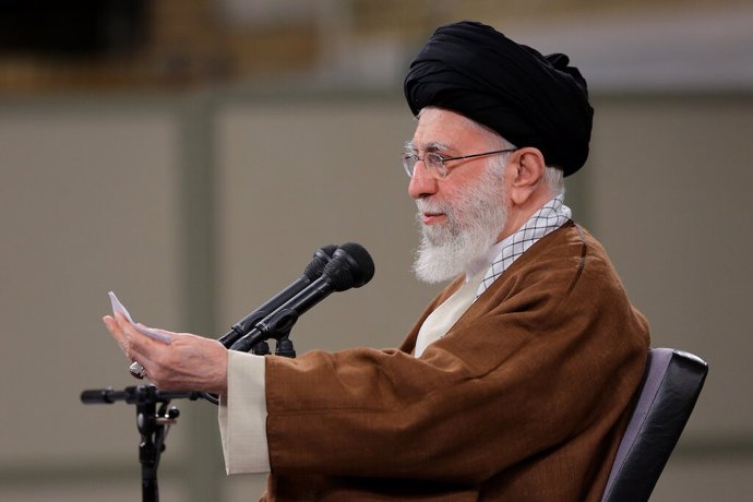 El líder supremo iraní, el ayatolá Alí Jamenei,