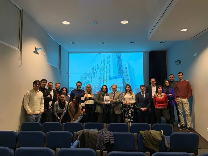 Vimcorsa entrega las llaves de la promoción de viviendas de 'San Jerónimo I'.