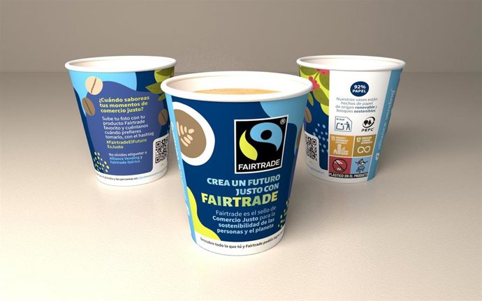 Vaso de papel de Alliance Vending con la marca Fairtrade.
