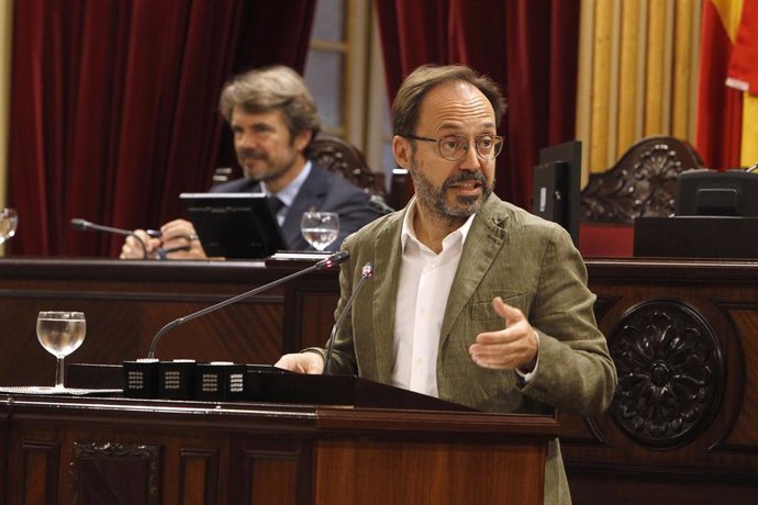 Archivo - El portavoz parlamentario de Més per Menorca, Josep Castells.