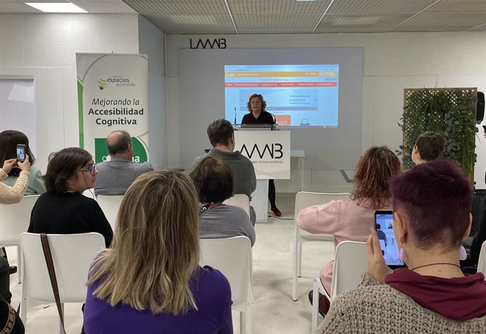 La consejera de Ciudadanía y Derechos Sociales del Gobierno de Aragón, María Victoria Broto,  durante la presentación de la adaptación a lectura fácil del Plan de Acción Integral para las personas son discapacidad de Aragón 2021-2024.