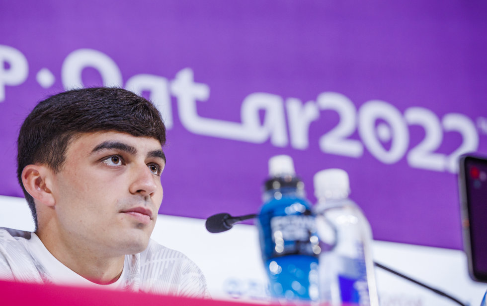El jugador español Pedri en la rueda de prensa previa al partido contra Marruecos en los octavos de final del Mundial de Catar