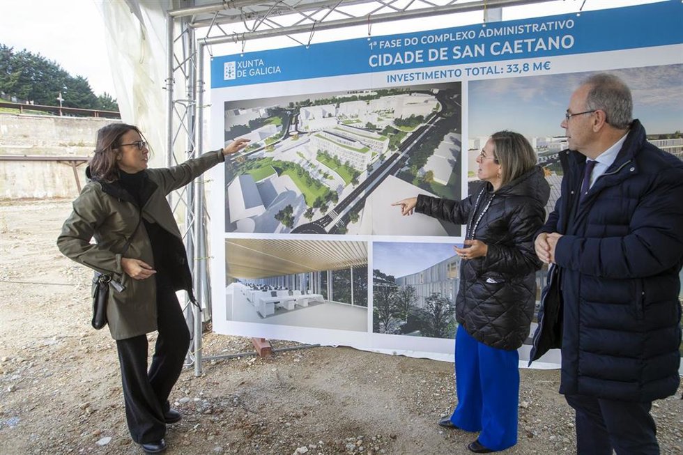 La conselleira de Infraestruturas e Mobilidade, Ethel Vázquez, presenta la actuación de la primera  fase del Complejo Administrativo Cidade de San Caetano.