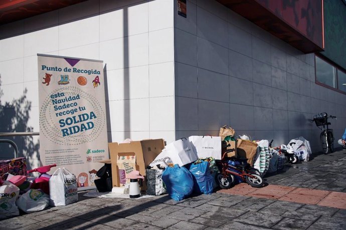 Campaña de recogida de juguetes por Navidad de Sadeco.