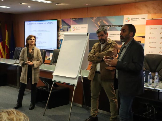 Más de 40 empresas participan en la formación para tutores de FP intensiva organizada por Educación y Cámara de Comercio