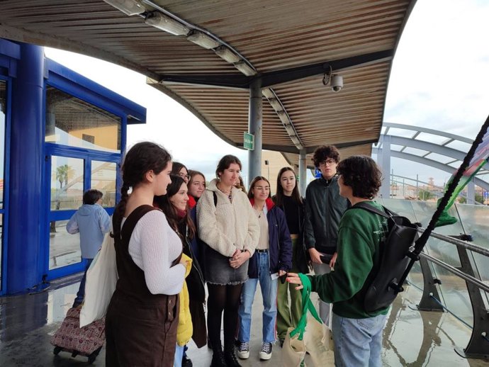 La campaña 'Dona vida al planeta' en San Fernando (Cádiz)