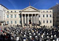 El Congreso acoge el acto institucional por el Día de la Constitución y estrena izado de la bandera de España