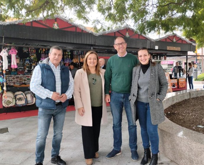 La concejala de Festejos, Pilar Ramírez; el concejal de Cultura, E. Pablo Centella; el concejal de Comercio, Javier Marín; y la concejala de Puerto y Vía Pública, Encarnación Cortés.