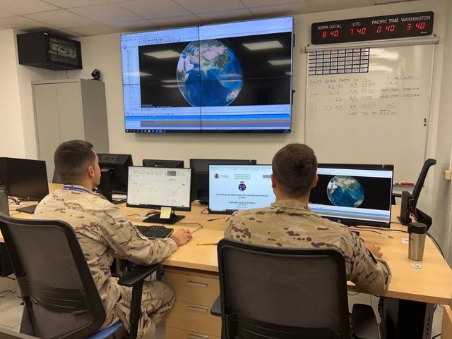 Archivo - Seguimiento de los restos del lanzador chino